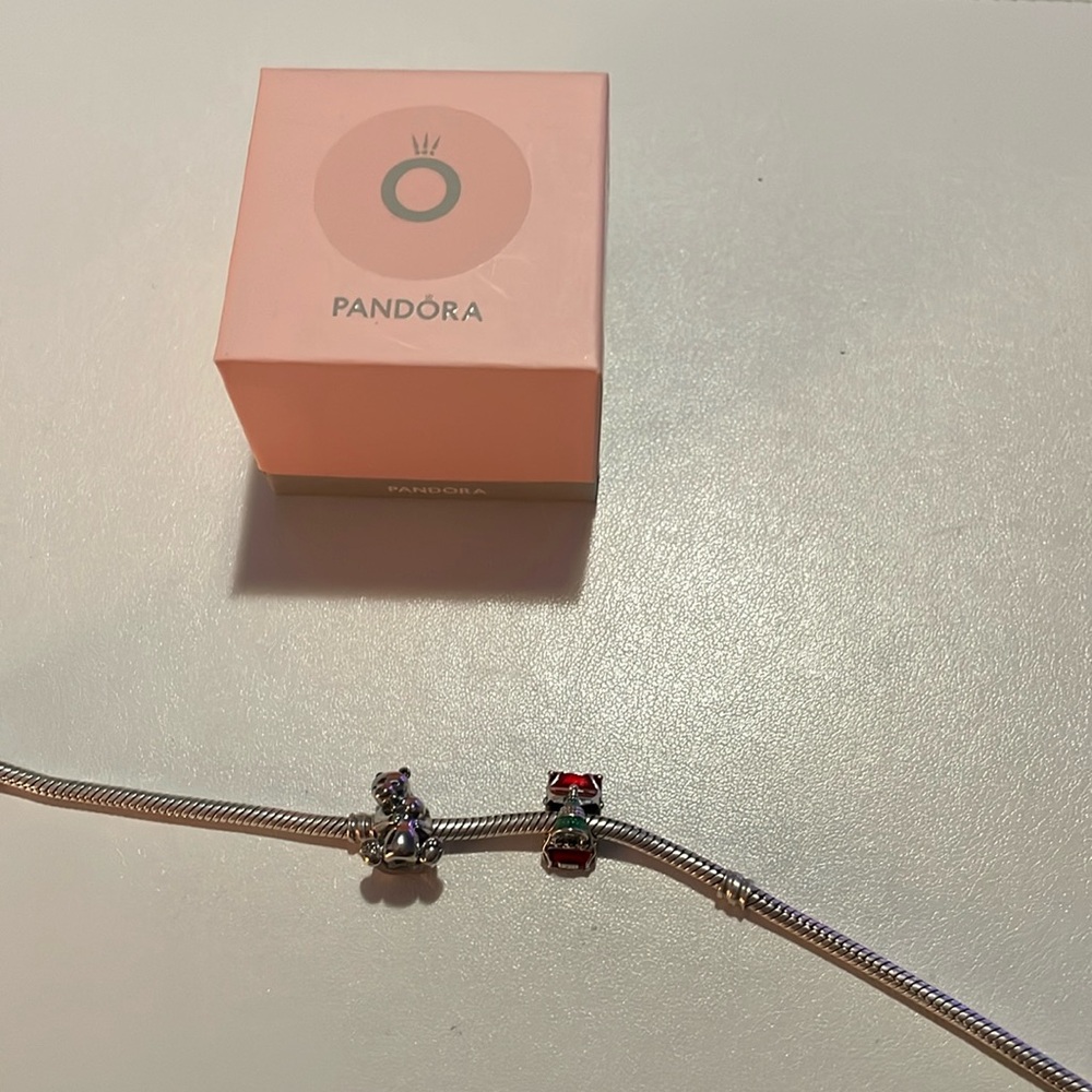 Pandora Charms. Christmas car with tree and two bears